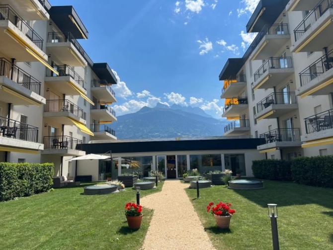 Collombey-Muraz Alp Art Hotel Monthey מראה חיצוני תמונה